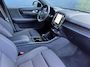 Volvo XC40 Single Motor Core 69 kWh RWD | Warmtepomp | RWD! | Stoel & stuurverwarming | Trekhaak | Crystal White | Camera |