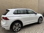 Volkswagen Tiguan 1.4 TSI eHybrid R-Line Business+ | Trekhaak Elektrisch Wegklapbaar | Adaptieve cruise | Dodehoek detectie | Camera | Virtueel cockpit | Stoel&stuurverwarming | IQ-LIGHT | DAB | Apple CarPlay / Android Auto | Navigatie | Volledig onderhouden