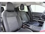 Jeep Avenger 1.2 e-Hybrid Summit | Stoel & Stuurverwarming | Climate control | Navigatie | Electrische achterklep | Keyless | Lichtmetalen velgen
