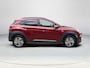 Hyundai Kona Electric EV Premium 64 kWh | Stoelverwarming & ventilatie | Stuurwielverwarming | Achteruitrijcamera | Climate Control | Cruise Control | Head up display |