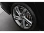 Volkswagen Golf Variant 1.5 eTSI R-Line Business > Trekhaak/IQ.Light/Camera/Winterpakket