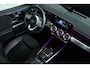Mercedes-Benz GLB 200 Business Solution AMG ''OP AFSPRAAK'' | Cruise Control | Schuifdak | Stoelverwarming | Trekhaak | Memory | Matrix | Sfeerverlichting | Keyless | Navi