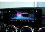 Mercedes-Benz GLB 200 Business Solution AMG ''OP AFSPRAAK'' | Cruise Control | Schuifdak | Stoelverwarming | Trekhaak | Memory | Matrix | Sfeerverlichting | Keyless | Navi