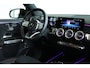Mercedes-Benz GLB 200 Business Solution AMG ''OP AFSPRAAK'' | Cruise Control | Schuifdak | Stoelverwarming | Trekhaak | Memory | Matrix | Sfeerverlichting | Keyless | Navi