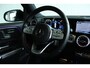 Mercedes-Benz GLB 200 Business Solution AMG ''OP AFSPRAAK'' | Cruise Control | Schuifdak | Stoelverwarming | Trekhaak | Memory | Matrix | Sfeerverlichting | Keyless | Navi