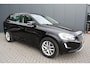 Volvo XC60 2.0 D4 140Kw EURO 6 - AUTOMAAT - NAVIGATIE - XENON - 2x PDC - TREKHAAK