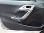 Peugeot 2008 ALLURE1.2 PureTech 110pk Navigatie | Cruise & Climate control | Parkeersensoren achter | Panoramadak | Bluetooth | LM-velgen | ISO-fix |