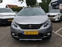 Peugeot 2008 ALLURE1.2 PureTech 110pk Navigatie | Cruise & Climate control | Parkeersensoren achter | Panoramadak | Bluetooth | LM-velgen | ISO-fix |