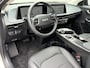 Kia EV6 Edition 77.4 kWh / SOH 100% / Fabrieksgarantie tot 16-04-2032 / 1.600 kg trekgewicht / Android Auto & Apple Carplay / Navigatie / Cruise Control Adaptief / Climate Control / DAB / Draadloze Telefoonlader / Camera / Parkeerassistent / 19" Lichtmetalen Wielen / Keyless entry & start /