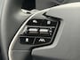 Kia EV6 Edition 77.4 kWh / SOH 100% / Fabrieksgarantie tot 16-04-2032 / 1.600 kg trekgewicht / Android Auto & Apple Carplay / Navigatie / Cruise Control Adaptief / Climate Control / DAB / Draadloze Telefoonlader / Camera / Parkeerassistent / 19" Lichtmetalen Wielen / Keyless entry & start /