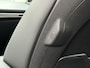 Kia EV6 Edition 77.4 kWh / SOH 100% / Fabrieksgarantie tot 16-04-2032 / 1.600 kg trekgewicht / Android Auto & Apple Carplay / Navigatie / Cruise Control Adaptief / Climate Control / DAB / Draadloze Telefoonlader / Camera / Parkeerassistent / 19" Lichtmetalen Wielen / Keyless entry & start /