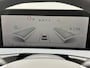 Kia EV6 Edition 77.4 kWh / SOH 100% / Fabrieksgarantie tot 16-04-2032 / 1.600 kg trekgewicht / Android Auto & Apple Carplay / Navigatie / Cruise Control Adaptief / Climate Control / DAB / Draadloze Telefoonlader / Camera / Parkeerassistent / 19" Lichtmetalen Wielen / Keyless entry & start /