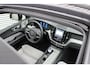 Volvo XC60 2.0 T8 Plug-in hybrid AWD Ultimate Dark | Luchtvering | Gelaagde Zijruiten | Tailored Wool Blend Interieur | Volvo Guard Alarmklasse 3 | Bowers & Wilkins Geluidssysteem | Trekhaak | Panoramisch Schuif-/Kanteldak | 21-Inch Lichtmetalen Velgen | Elektrisch Verstelbare Voorstoelen | Stuurverwarming | Stoelverwarming Voor- en Achter | Google Services | Volvo Car UX Infotainment | Head-up Display | Lederlook Dashboard | 360 Graden Parkeercamera | Adaptieve Cruise Control | Pilot Assist | BLIS | Parkeersensoren Voor & Achter |