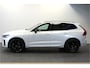 Volvo XC60 Volvo XC60 2.0 T6 AWD 293kW/399pk Aut8 Plug-in hybrid AWD Plus Black Edition HARMAN/KARDON + ADAPT.CRUISE + SPORTSTOELEN + 360 CAMERA + STOELVERWARMING V&A + STUURVERWARMING + BLIS + MATRIX LED + EL.STOELEN MET MEMORY + PARKSENSOREN + 21” LM-VELGEN!!