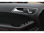 Mercedes-Benz B-klasse 180 Ambition / Panoramadak / Camera / Leder&Alcantara / Elektr. Best.Stoel / 18'' / Navigatie / Stoelverwarming / Dodehoek / Cruise Control