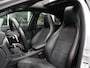 Mercedes-Benz A-klasse 180 AMG Line | Panoramadak | Apple Carplay