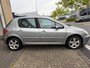 Peugeot 307 1.6-16V XT Premium CLIMA NAVI PDC LMV NAP APK 11-2027