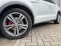 Volkswagen T-Roc 1.5 TSI R-Line | LED | Navigatie | Carplay | Climate | Stoelverwarming | Sensoren