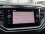 Volkswagen T-Roc 1.5 TSI R-Line | LED | Navigatie | Carplay | Climate | Stoelverwarming | Sensoren