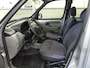 Renault Kangoo 1.2-16V - Rolstoel Auto - Invalide - Rolstoelauto