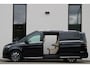 Mercedes-Benz EQV 300 L2 / AMG / Panorama / Elec Stoelen / 7-Persoons / Burmester / Vol Opties / NIEUWSTAAT