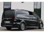 Mercedes-Benz EQV 300 L2 / AMG / Panorama / Elec Stoelen / 7-Persoons / Burmester / Vol Opties / NIEUWSTAAT