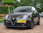 Alfa Romeo MiTo 0.9 TwinAir | Esclusiva | Rood Leer!! | 17 inch | Stoelverwarming | NAV | 105PK!!