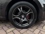 Alfa Romeo MiTo 0.9 TwinAir | Esclusiva | Rood Leer!! | 17 inch | Stoelverwarming | NAV | 105PK!!