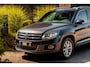 Volkswagen Tiguan 1.4 TSI Lounge Edition 160 PK Aut. Xenon Camera Trekhaak Stoelverwarming 17''