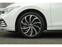 Volkswagen Golf Variant 1.0 eTSI 110kW DSG Life | Elec. Stoelverstelling met Memory | 17 inch Ventura |