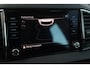 Skoda Karoq 1.0 TSI Business Edition Trekhaak Navigatie Carplay Android Climate Adaptive Cruise LMV Parkeersensor