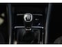 Skoda Karoq 1.0 TSI Business Edition Trekhaak Navigatie Carplay Android Climate Adaptive Cruise LMV Parkeersensor