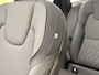 Volvo XC60 2.0 T6 Plug-in hybrid AWD Plus Dark | Panoramadak | Harman Kardon audio | Trekhaak semi elektrisch inklapbaar | Head-up Display | 19 inch lichtmetalen velgen met all-season banden | Nordico bekleding | Elektrisch verstelbare voorstoelen | Stoel- & stuurwielverwarming