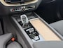 Volvo XC60 2.0 T6 Plug-in hybrid AWD Plus Dark | Panoramadak | Harman Kardon audio | Trekhaak semi elektrisch inklapbaar | Head-up Display | 19 inch lichtmetalen velgen met all-season banden | Nordico bekleding | Elektrisch verstelbare voorstoelen | Stoel- & stuurwielverwarming
