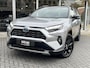 Toyota RAV4 2.5 Hybrid Bi Tone Plus | JBL, 360 Camera, Groot scherm, Stoel + Stuurverwarming, Blind spot, Elektrische achterklep