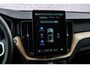 Volvo XC60 2.0 T6 Plug-in Hybrid AWD Ultra Dark | PHEV | Trekhaak | Luchtvering | Harman Kardon Audio | Panoramadak | Head-up Display | 360 Graden Camera | Keyless Entry | Elektrische Achterklep | Stoelverwarming voor en achter | Cruise Control Adaptief | BLIS | Google Navigatie | Apple Carplay | Android Auto