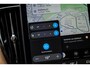 Volvo XC60 2.0 T6 Plug-in Hybrid AWD Ultra Dark | PHEV | Trekhaak | Luchtvering | Harman Kardon Audio | Panoramadak | Head-up Display | 360 Graden Camera | Keyless Entry | Elektrische Achterklep | Stoelverwarming voor en achter | Cruise Control Adaptief | BLIS | Google Navigatie | Apple Carplay | Android Auto