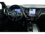Volvo XC60 2.0 B4 R-Design / Navi / Carplay / Trekhaak / Keyless / Leder / Camera