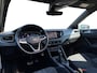 Volkswagen Polo 1.0 95pk TSI R-Line Business Parkeersensoren vóór en achter | Adaptive Cruise Control | Navigatie 'Discover Media' (20,3 cm)