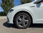 Volkswagen Polo 1.0 95pk TSI R-Line Business Parkeersensoren vóór en achter | Adaptive Cruise Control | Navigatie 'Discover Media' (20,3 cm)