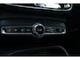 Volvo XC40 T3 Aut. Business Pro | Apple carplay/ Android auto | Elektrisch glazen panoramadak | Electronic climate control | 18" lichtmetalen velgen |
