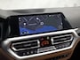 BMW 3-Serie Touring 330e Sport 292Pk Automaat (APPLE CARPLAY, SOH 90,2%, GROOT NAVI, COGNAC LEDER, CAMERA, STOELVERWARMING, SFEERVERLICHTING, ELEK ACHTERKLEP, GETINT GLAS, NIEUWSTAAT)
