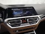 BMW 3-Serie Touring 330e Sport 292Pk Automaat (APPLE CARPLAY, SOH 90,2%, GROOT NAVI, COGNAC LEDER, CAMERA, STOELVERWARMING, SFEERVERLICHTING, ELEK ACHTERKLEP, GETINT GLAS, NIEUWSTAAT)