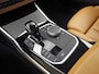 BMW 3-Serie Touring 330e Sport 292Pk Automaat (APPLE CARPLAY, SOH 90,2%, GROOT NAVI, COGNAC LEDER, CAMERA, STOELVERWARMING, SFEERVERLICHTING, ELEK ACHTERKLEP, GETINT GLAS, NIEUWSTAAT)