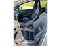 Volvo XC60 2.0 T6 Plug-in Hybrid AWD Plus Dark | PHEV | Harman Kardon Audio | Sportstoelen | Achteruitrijcamera | Parkeersensoren | Keyless Entry | Elektrische Achterklep | Elektrisch Verstelbare Voorstoelen | Stoelverwarming voor en achter | Cruise Control Adaptief | BLIS | Google Navigatie | Apple Carplay | Android Auto