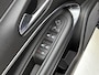 Abarth 600e Scorpionissima 54 kWh | 20 inch velgen | Navigatie | Verwarmde voorstoelen | Apple Carplay/Android Auto