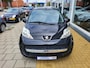 Peugeot 107 1.0-12V Sportium / Airco / Lichtmetalen velgen / eEek. ramen / Elek. schuifdak /
