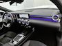 Mercedes-Benz A-klasse 250 e AMG Plug-In Hybride AMG Line | Night Pakket | 19 Inch AMG Velgen | Parkeerpakket met achteruitrijcamera | Ledkoplampen. Inclusief 24 maanden Mercedes-Benz Certified garantie voor Europa.