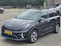 Kia Niro EV e-Niro DynamicPlusLine 64 kWh | SOH 100% | 3 Fase laden | Schuif/kanteldak | Half Leder | Andriod Auto | Apple carplay | Navigatie