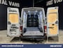 Volkswagen Crafter 2.0 TDI 141pk L3H3 L2H2 Euro6 Airco | Camera | Apple Carplay | Cruisecontrol | 3000kg Trekhaak Android Auto, Chauffeursstoel, Bijrijdersbank
